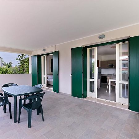 Residence Fiore Rosso Sirmione Bagian luar foto