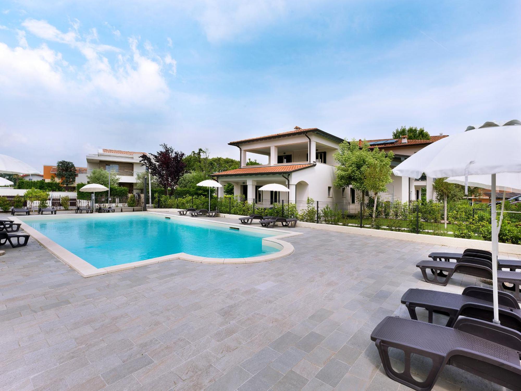 Residence Fiore Rosso Sirmione Bagian luar foto