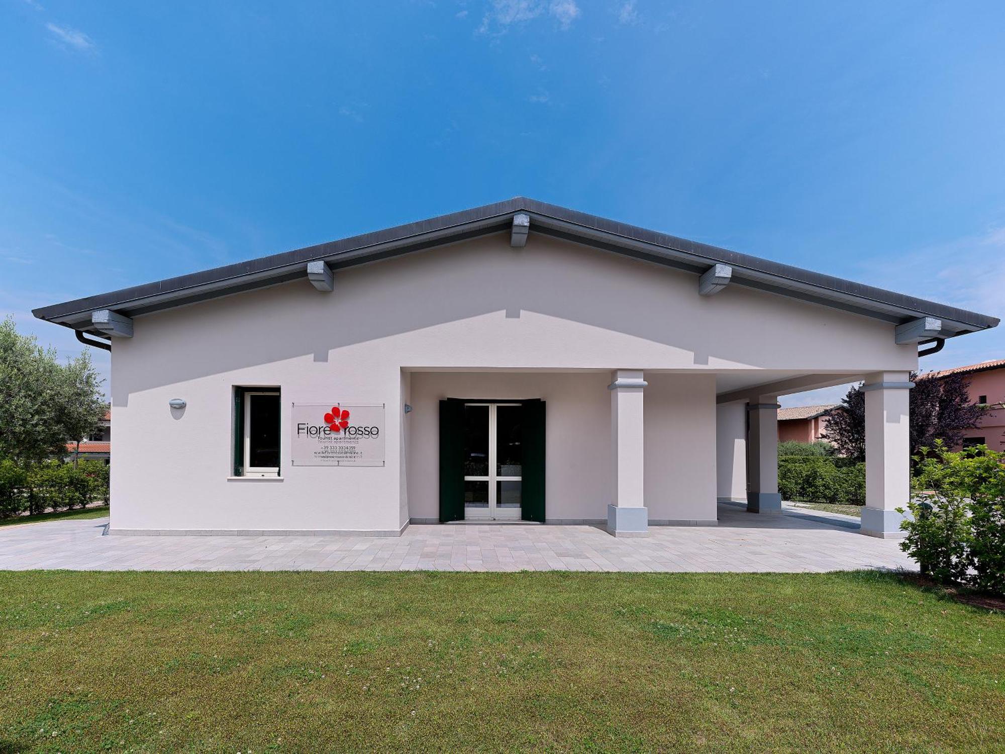 Residence Fiore Rosso Sirmione Bagian luar foto
