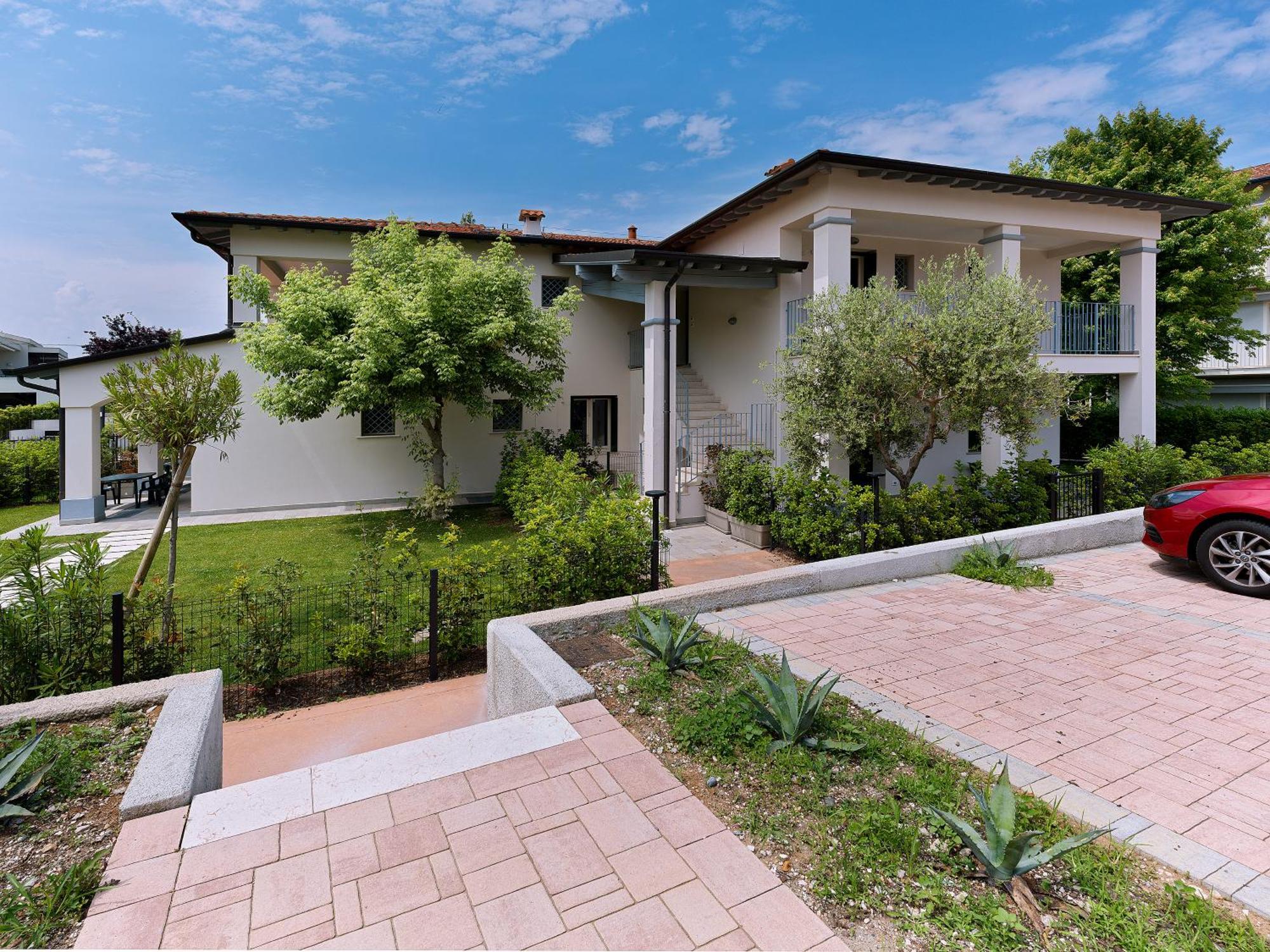 Residence Fiore Rosso Sirmione Bagian luar foto
