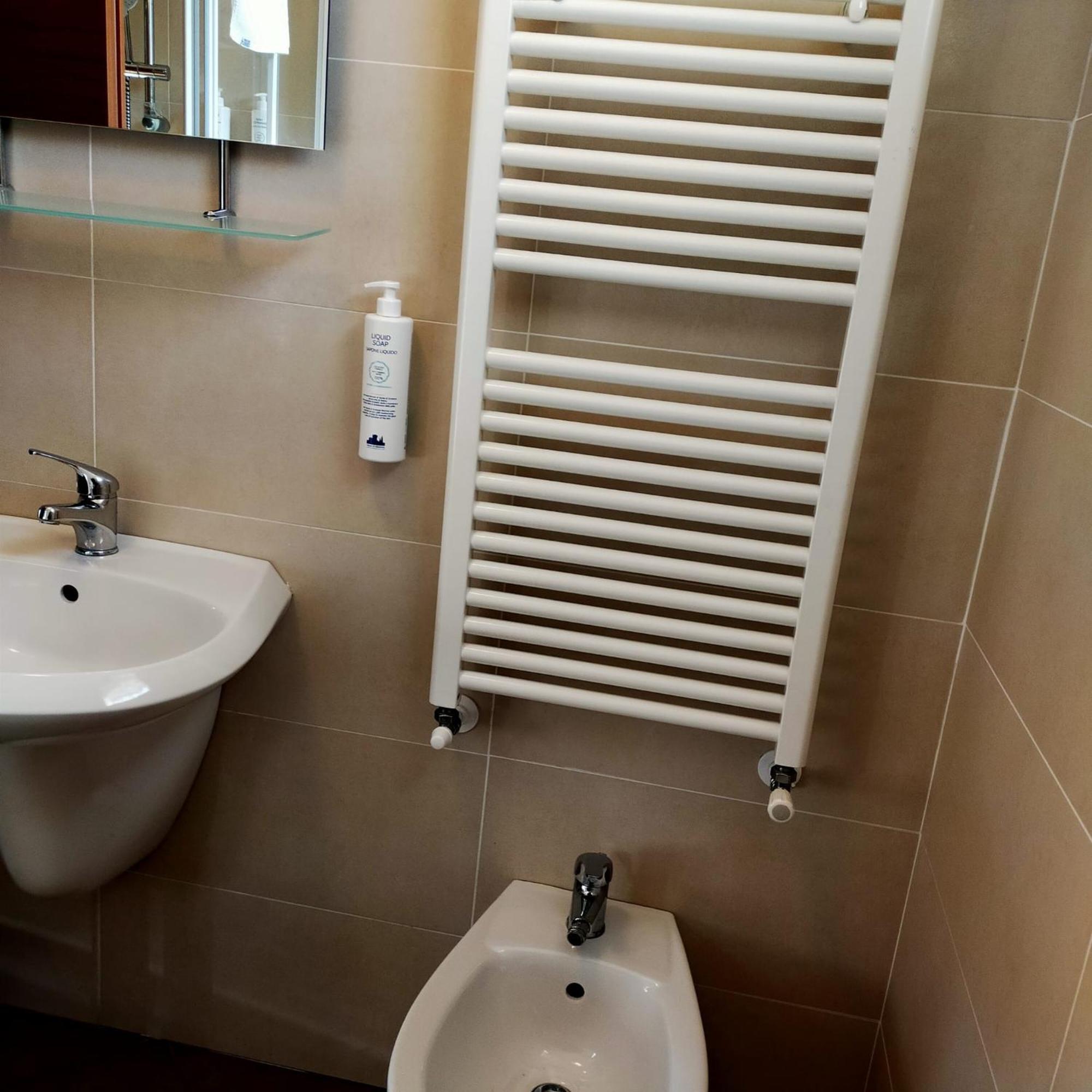Residence Fiore Rosso Sirmione Ruang foto