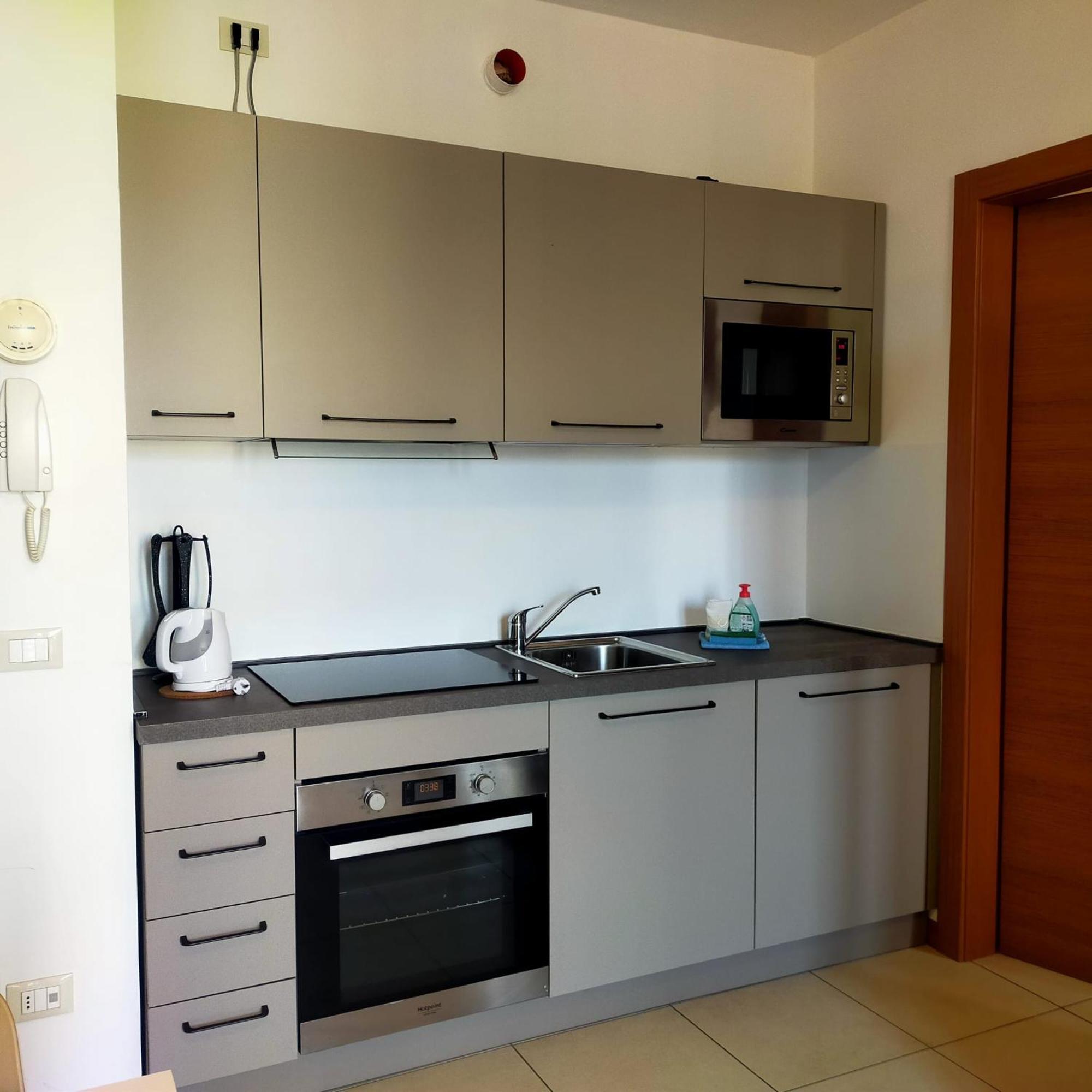 Residence Fiore Rosso Sirmione Ruang foto