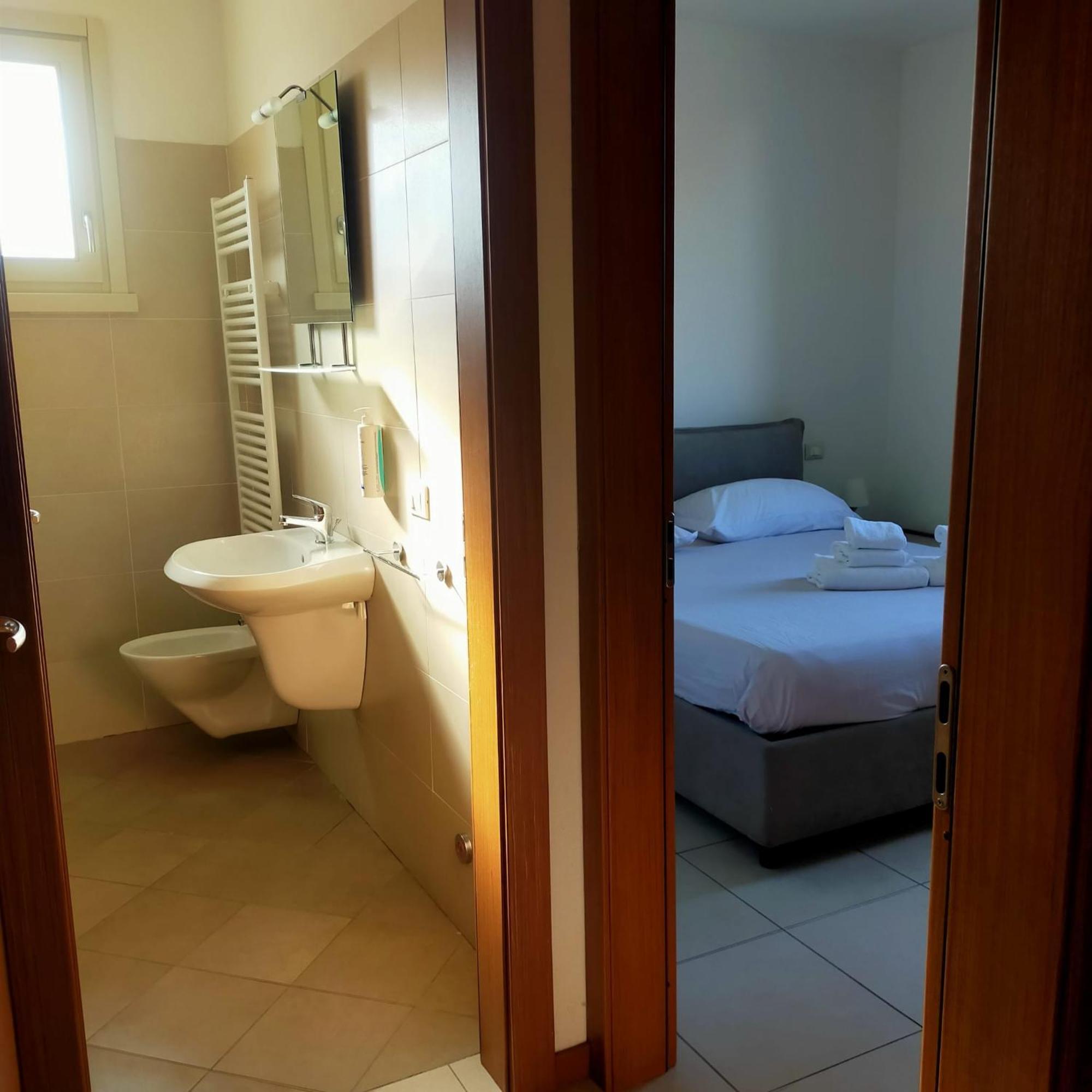 Residence Fiore Rosso Sirmione Ruang foto