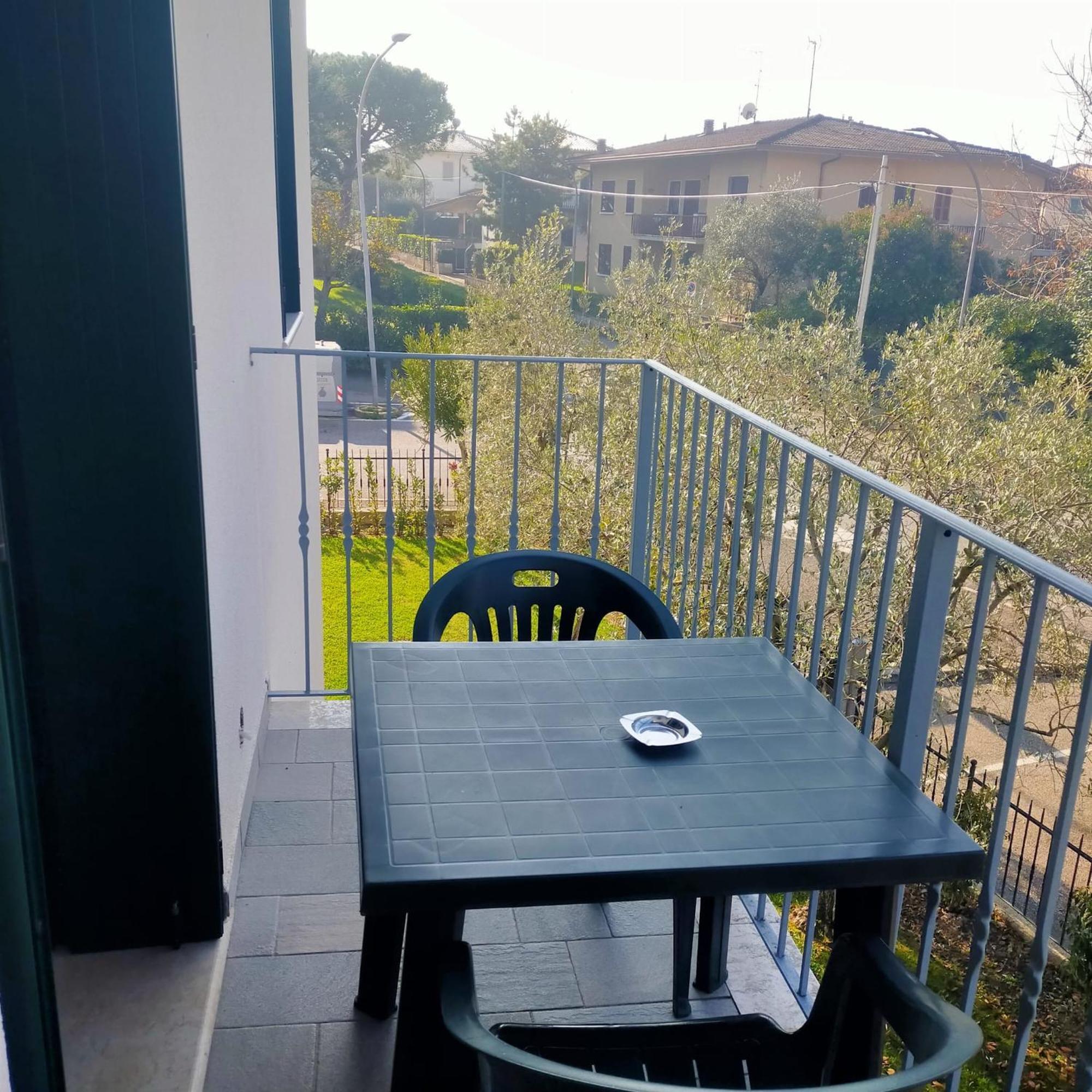 Residence Fiore Rosso Sirmione Ruang foto